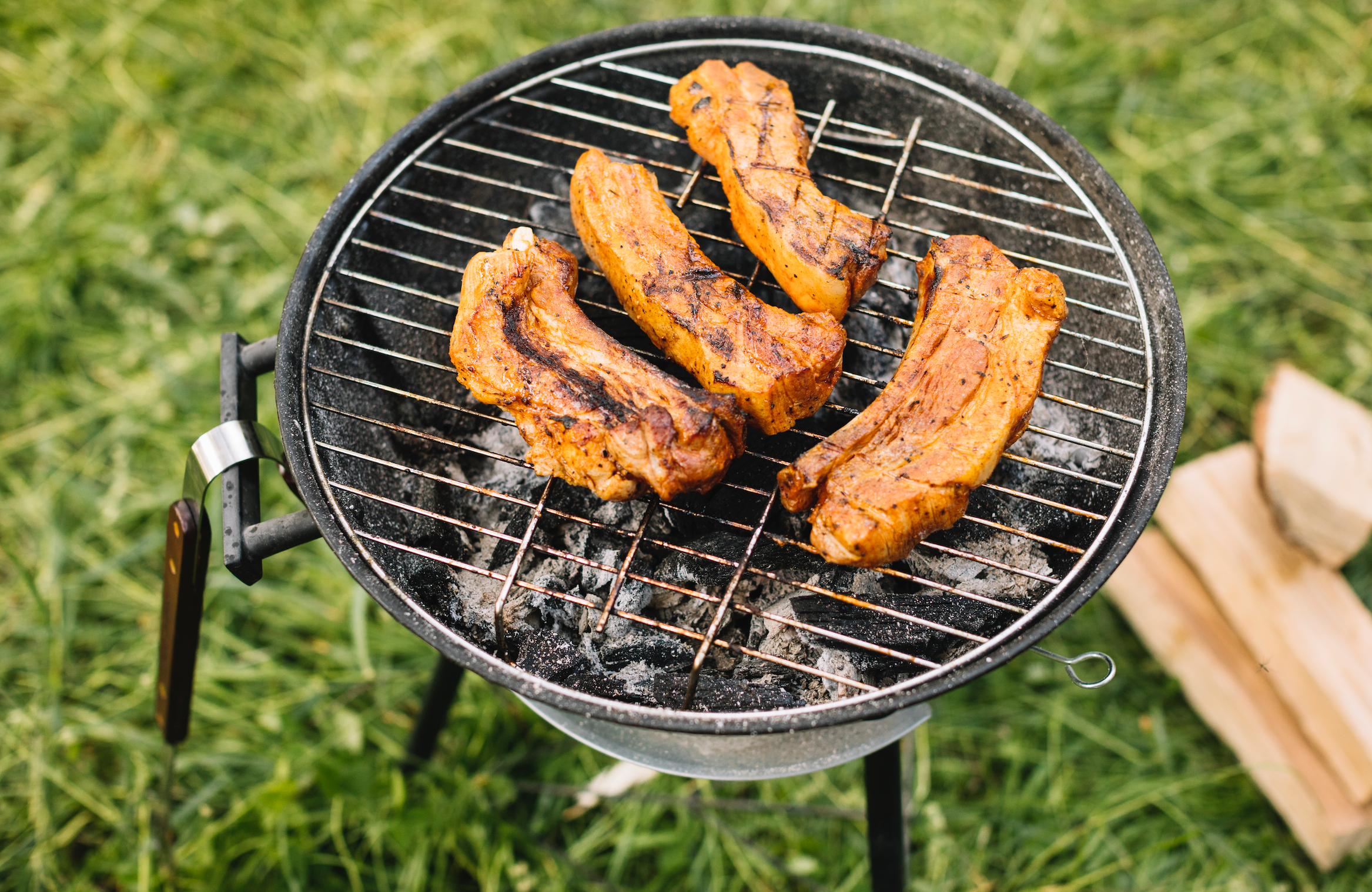 Exploring the Great Outdoors with a Portable BBQ